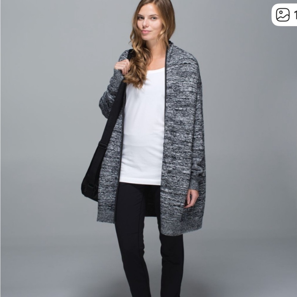 Lululemon Cardi All Day Black White Oversized Cardigan Sweater Size XS or Small